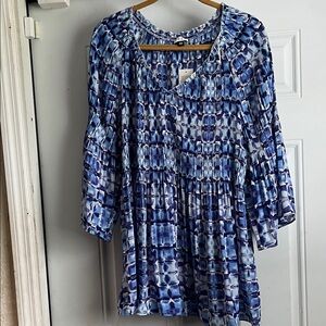 Elle Blue and White Patterned Blouse